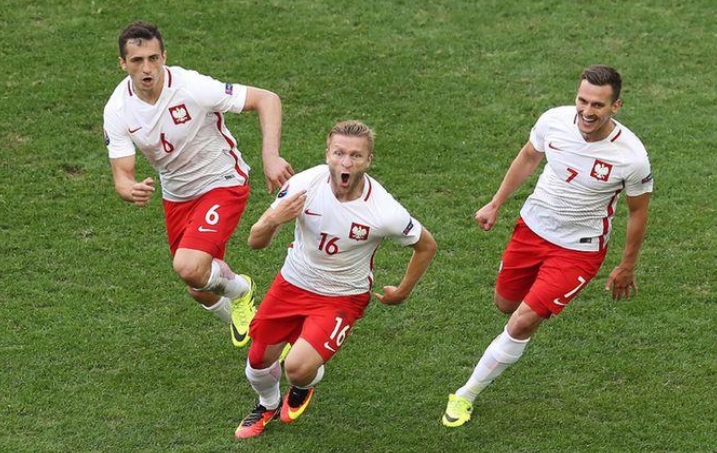 在本届世界杯的赛事中,希望波兰国家男子足球队能够获得小组出线名额