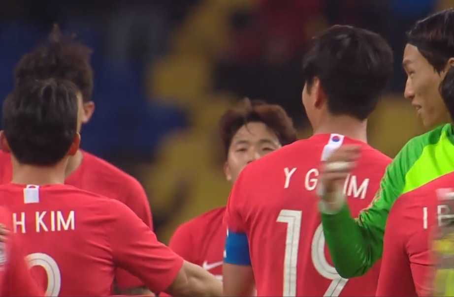 恒大对首尔(1-0！韩国第五次夺冠！2019东亚杯落幕，前恒大功勋捧起冠军奖杯)